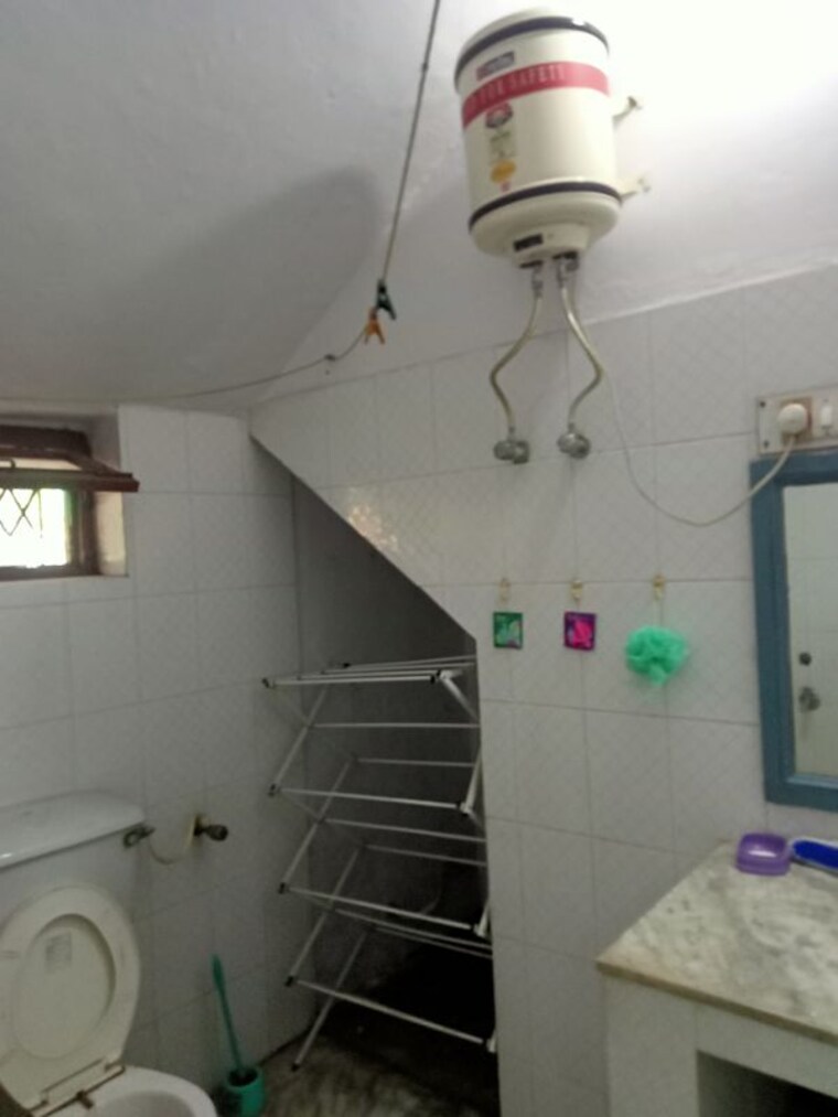 Bathroom, aliganj 1 RK 1120 Sq.Ft. Villa In Aliganj Lucknow 10370146