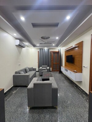 Living Room in 3 BHK Builder Floor at Sector 38 – for Rent