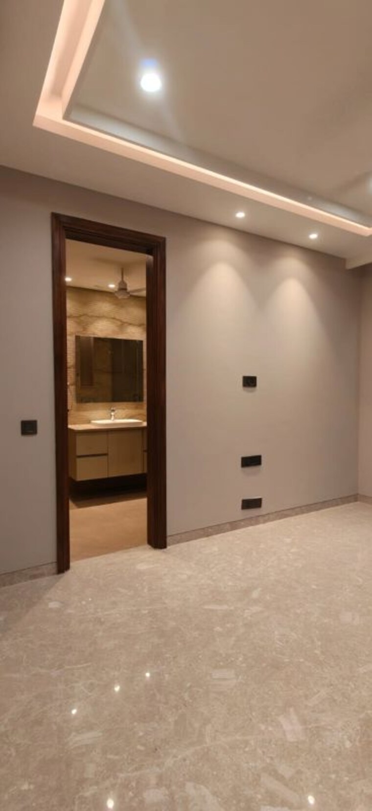 Room, greater kailash i 3 Bedroom 2000 Sq.Ft. Builder Floor In Greater Kailash I Delhi 10370217