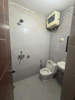 Bathroom in 2 BHK Builder Floor at Sector 47 – for Rent