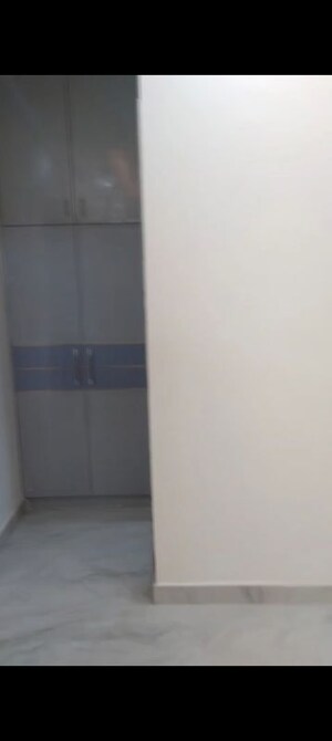 Room in 2.5 BHK Apartment at Sai Kunj New Palam  vihar, New Palam Vihar Phase 3 – for Rent
