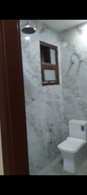 Bathroom in 2.5 BHK Apartment at Sai Kunj New Palam  vihar, New Palam Vihar Phase 3 – for Rent