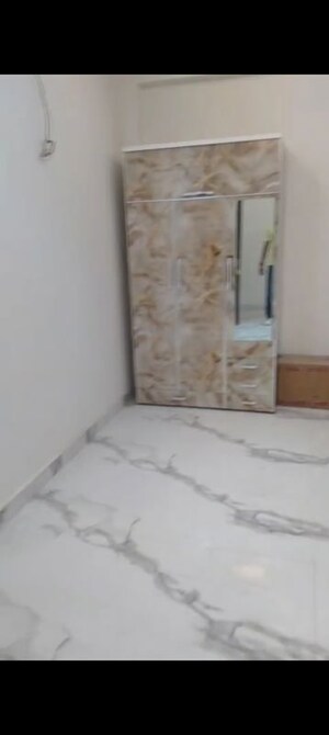Room in 2.5 BHK Apartment at Sai Kunj New Palam  vihar, New Palam Vihar Phase 3 – for Rent