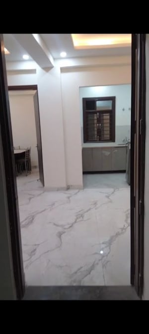 Room in 2.5 BHK Apartment at Sai Kunj New Palam  vihar, New Palam Vihar Phase 3 – for Rent