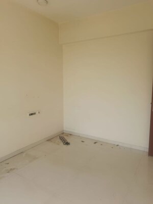 Room in 2.5 BHK Apartment at Godrej Prime, Chembur – for Rent