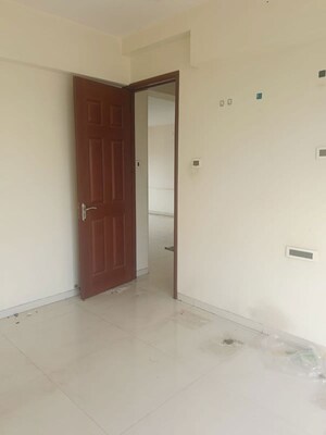 Room in 2.5 BHK Apartment at Godrej Prime, Chembur – for Rent