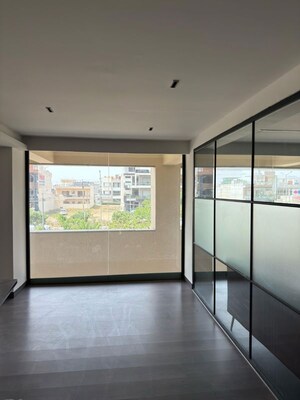  Shop For Sale in Shahganj