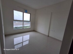 Room in 3 BHK Apartment at Pride Purple Park Astra, Hinjewadi – for Rent