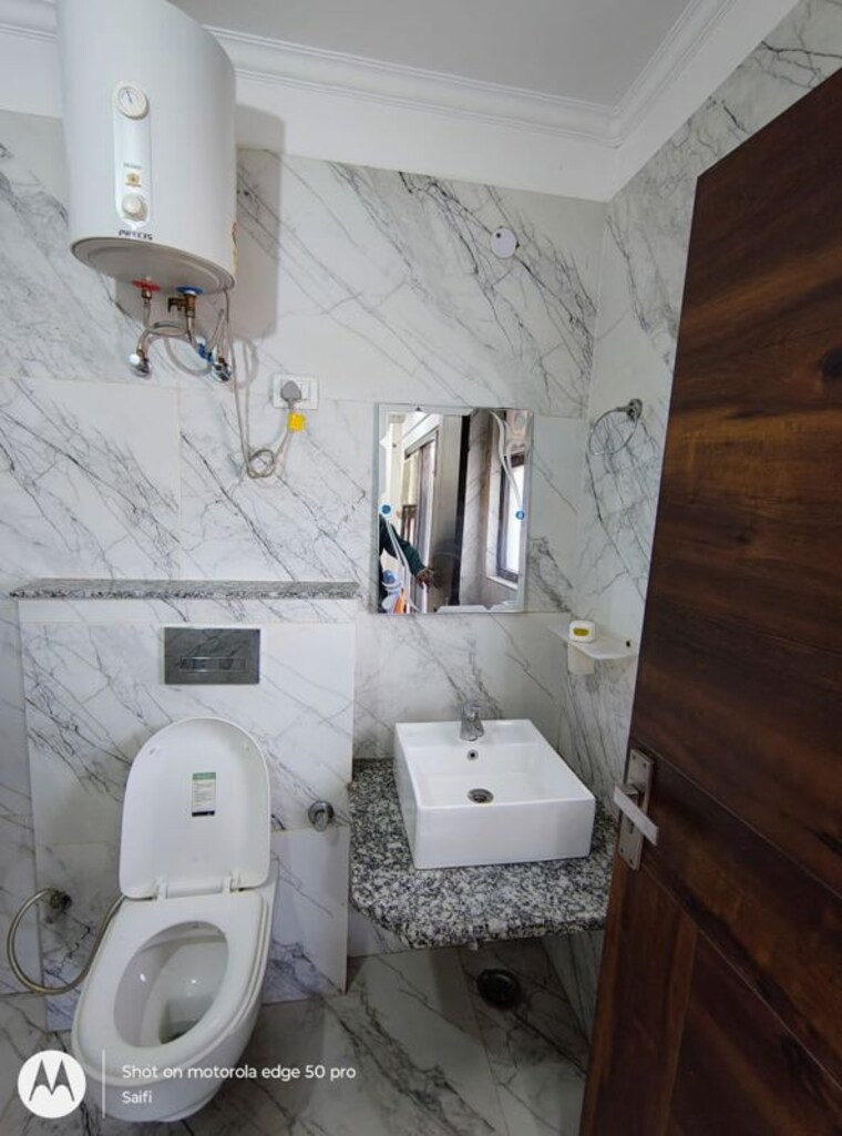 Bathroom, ardee-city 2 Bedroom 1500 Sq.Ft. Builder Floor In Sector 52 Gurgaon 10370308
