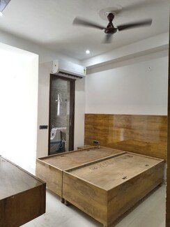 1 Rk+ Pooja Room Builder Floor For Rent in Sector 22