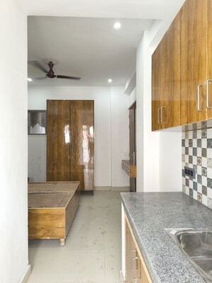 Building Lobby in 1 RK Builder Floor at Sector 22 – for Rent