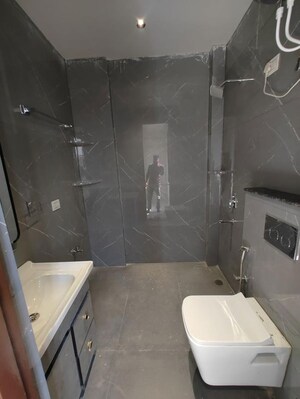 Bathroom in 1 RK Builder Floor at Sector 52 – for Rent