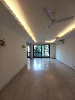 3 BHK + Servant Room Builder Floor For Rent in Uday Park