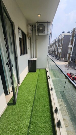 Balcony in 3 BHK Builder Floor at Suncity Vatsal Valley, Gwal Pahari – for Rent