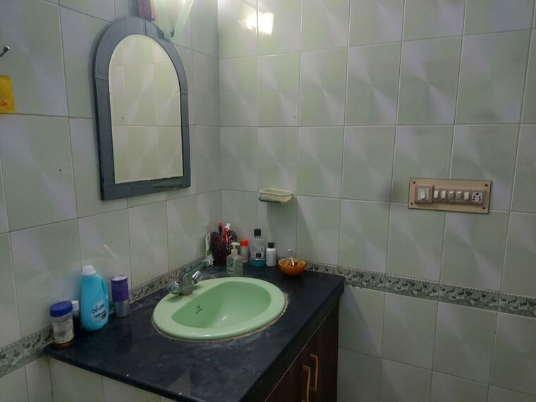 Bathroom, mahadev-engineers-enclave 1 Bedroom 760 Sq.Ft. Builder Floor In Kanwali Dehradun 10370365