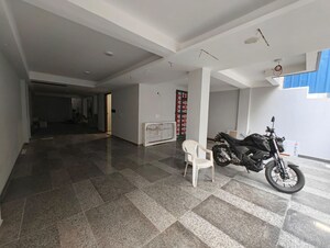 Parking in 3 BHK Builder Floor at Chittaranjan Park – for Sale