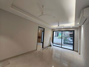 Room in 3 BHK Builder Floor at Chittaranjan Park – for Sale