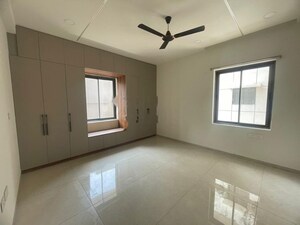 3 BHK Apartment For Rent in SRR Sriram River View, Narsingi