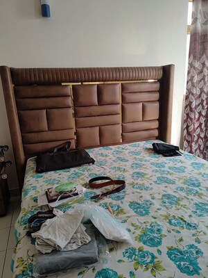 Bedroom in 2 BHK Apartment at Ansal Sushant Estate, Sector 52 – for Rent