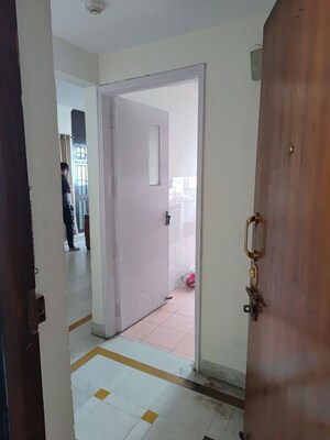 Building Lobby in 2 BHK Apartment at Ansal Sushant Estate, Sector 52 – for Rent