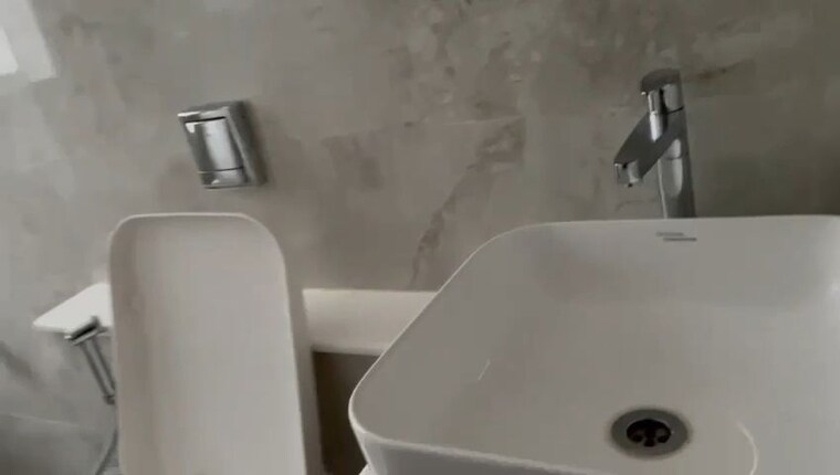 Bathroom, hindu colony 3 Bedroom 1300 Sq.Ft. Apartment In Hindu Colony Mumbai 10370435