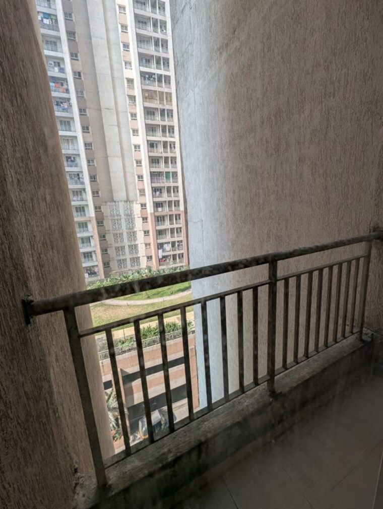 Balcony, indiabulls-greens 3 Bedroom 1003 Sq.Ft. Apartment In New Panvel Navi Mumbai 10370419