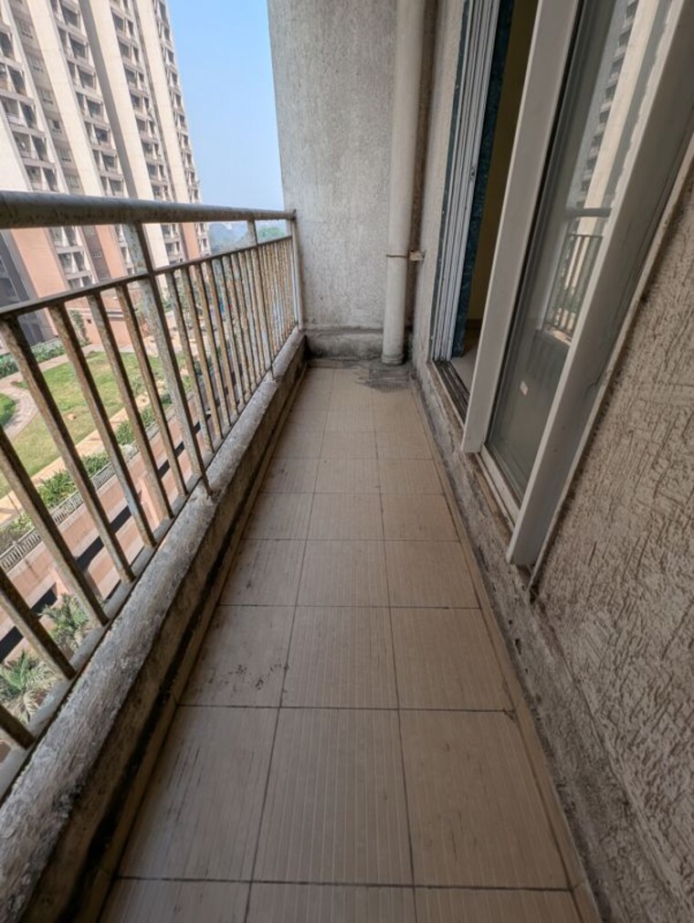 Balcony, indiabulls-greens 3 Bedroom 1003 Sq.Ft. Apartment In New Panvel Navi Mumbai 10370419