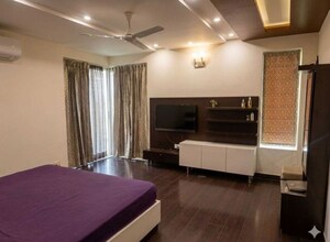 Bedroom in 3 BHK Apartment at Parsvnath Exotica, Sector 53 – for Rent