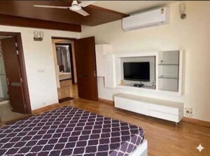 Bedroom in 3 BHK Apartment at Parsvnath Exotica, Sector 53 – for Rent