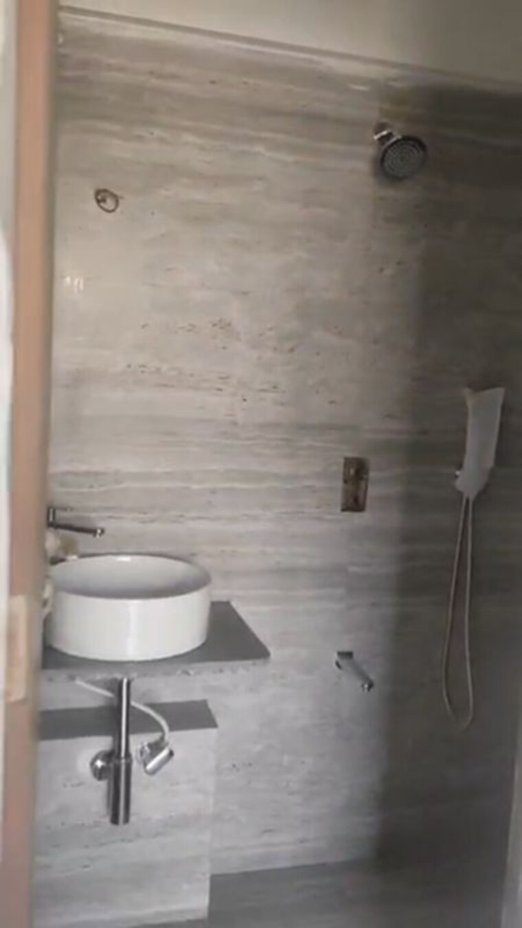 Bathroom, chembur 1 Bedroom 640 Sq.Ft. Apartment In Chembur Mumbai 10359831