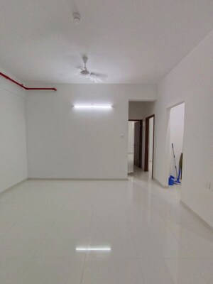 Room in 2 BHK Apartment at Runwal The Central Park, Chinchwad – for Rent