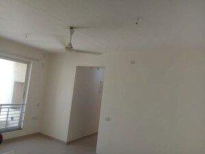 Room in 2 BHK Apartment at Blue Bell Hiranandani Estate, Ghodbunder Road – for Rent