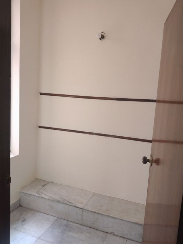 Room, mewala maharajpur 3 Bedroom 1450 Sq.Ft. Apartment In Mewala Maharajpur Faridabad 10370518