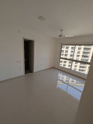 Room in 2 BHK Apartment at Hiranandani Fortune City, New Panvel – for Sale