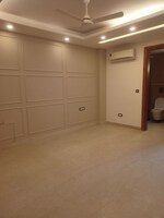 4 BHK + Servant Room 270 Sq.Yd. Builder Floor in DLF City Phase IV