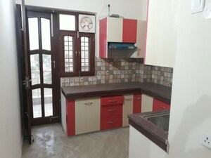 Kitchen in 2 BHK Builder Floor at Sector 38 – for Rent