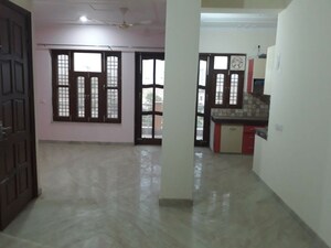 Room in 2 BHK Builder Floor at Sector 38 – for Rent