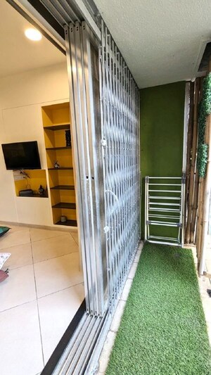 Balcony in 1 BHK Apartment at Bandra West – for Rent