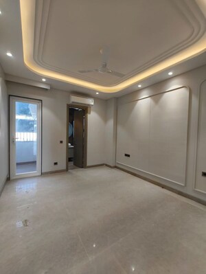 Room in 3 BHK Builder Floor at Greater Kailash I – for Sale