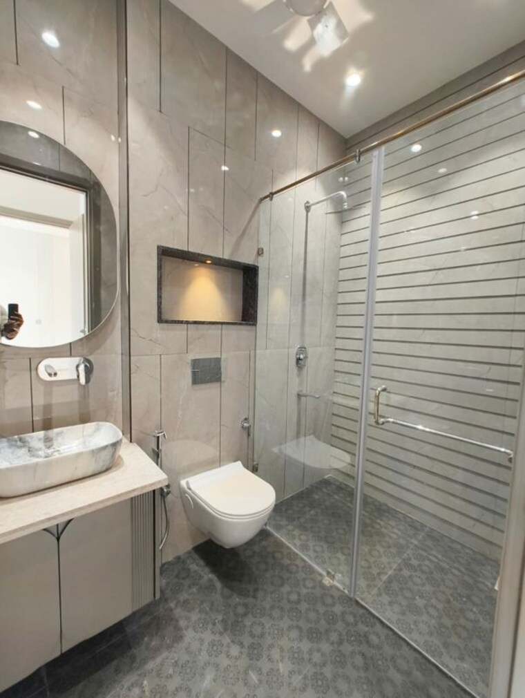 Bathroom, greater kailash i 3 Bedroom 208 Sq.Yd. Builder Floor In Greater Kailash I Delhi 10370618