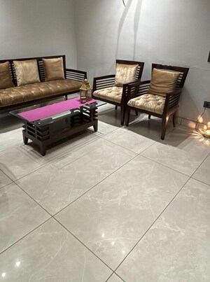 Parking in 2 BHK Builder Floor at Sector 40 – for Rent