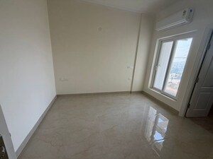 Room in 3 BHK Apartment at Bestech Park View Spa Next, Sector 67 – for Sale