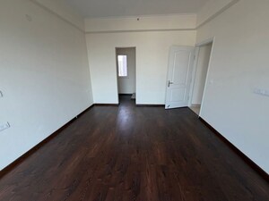 Room in 3 BHK Apartment at Bestech Park View Spa Next, Sector 67 – for Sale