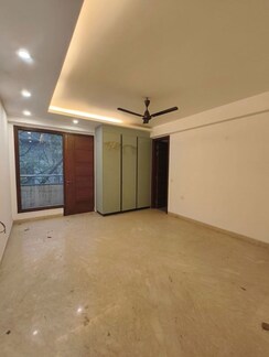 4 BHK + Pooja Room,Servant Room Builder Floor For Sale in Nehru Enclave