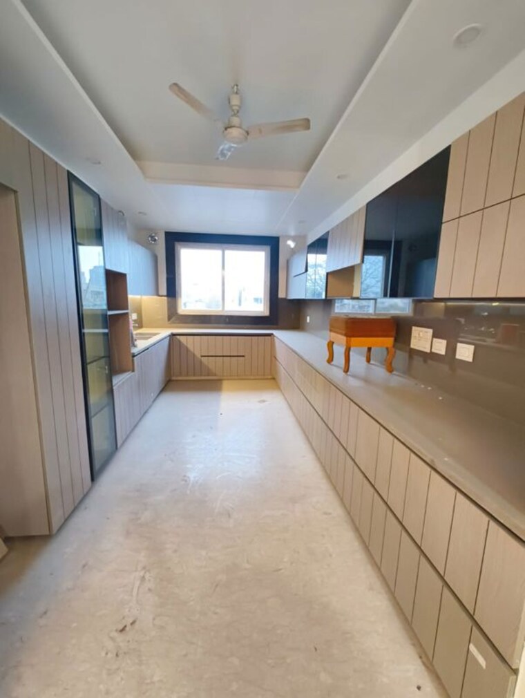 Kitchen, nehru enclave 4 Bedroom 433 Sq.Yd. Builder Floor In Nehru Enclave Delhi 10370658