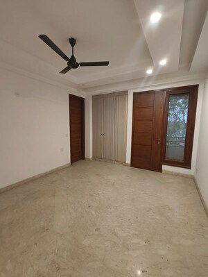 Room in 4 BHK Builder Floor at Nehru Enclave – for Sale