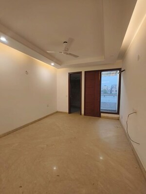 Room in 4 BHK Builder Floor at Nehru Enclave – for Sale