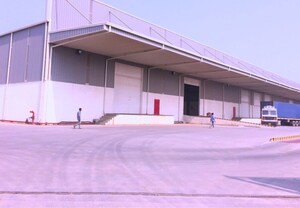  Warehouse For Rent in Hazira