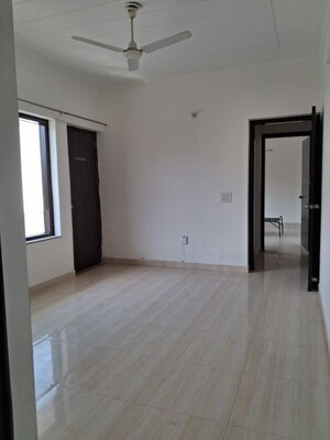 Room in 2 BHK Builder Floor at Sector 46 – for Rent