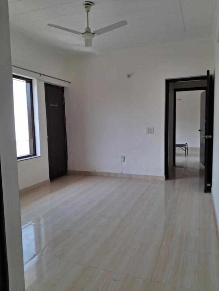 Room, sector 46 2 Bedroom 1400 Sq.Ft. Builder Floor In Sector 46 Gurgaon 10370684